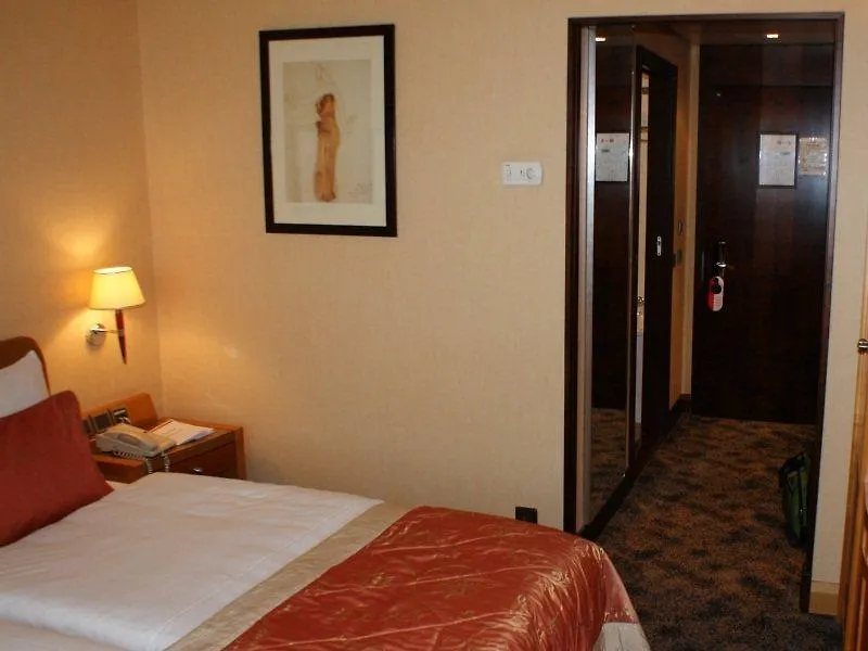 N Vy Hotel Geneva